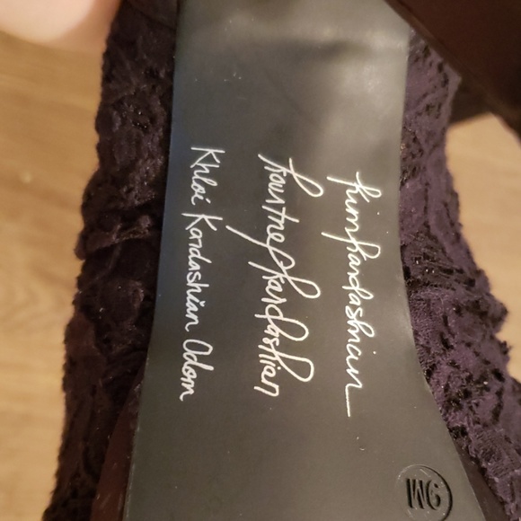 Kardashian Kollection Pumps! - Picture 4 of 5